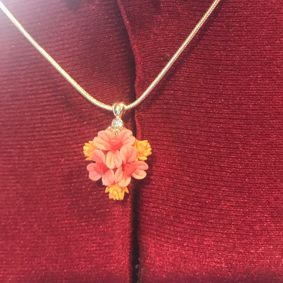 NWT Dainty Whisper of Love Necklace & Earring set - Picture 2 of 7